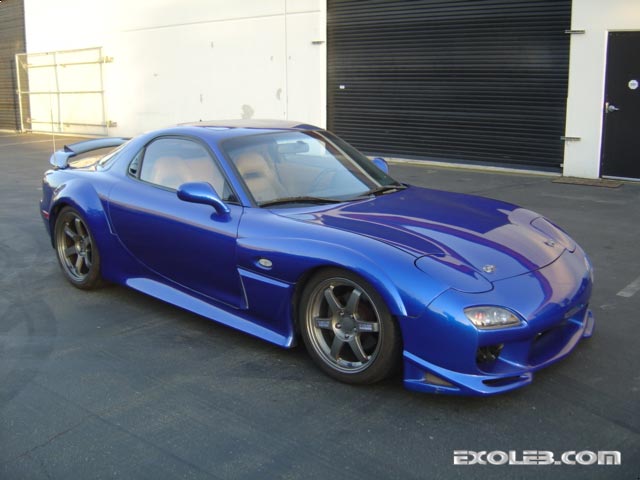 Tuned Mazda RX7 Jay Kay sent us pictures of the exterior and the engine of 