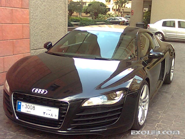 audi-r8-black-95173-gk3