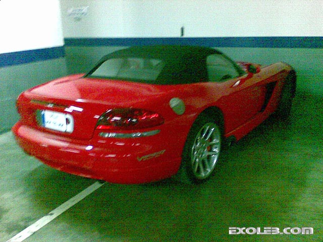 dodge-viper-parking34869-gk2 dodge-viper-parking34869-gk2