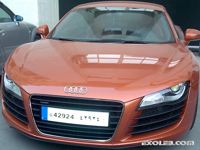 audi-r8-orange-76411-gk1